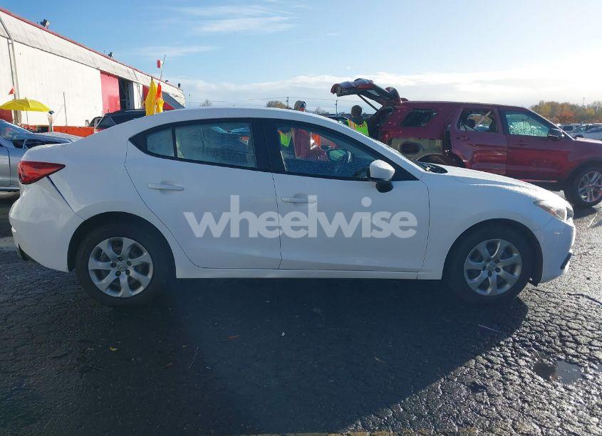Photo 13 of 2014 Mazda Mazda3 (VIN JM1BM1U71E1119851)