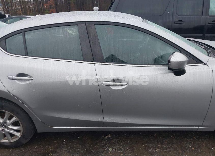 Photo 13 of 2016 Mazda Mazda3 (VIN JM1BM1U71G1301889)