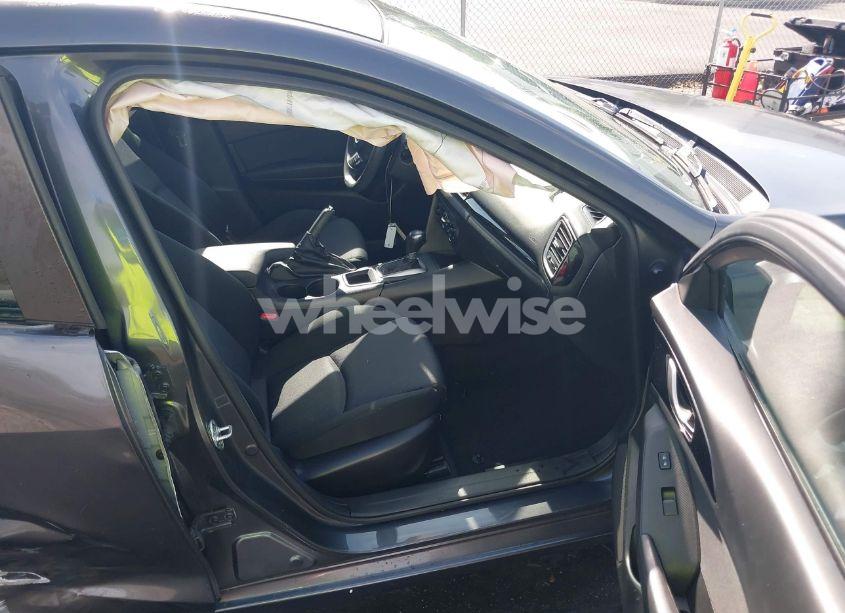 Photo 5 of 2014 Mazda Mazda3 I SPORT (VIN JM1BM1U72E1145438)