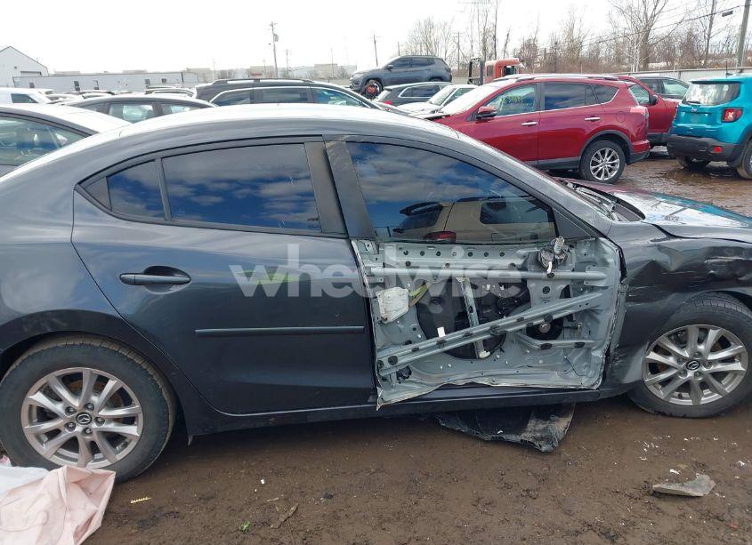 Photo 14 of 2014 Mazda Mazda3 (VIN JM1BM1U73E1149207)