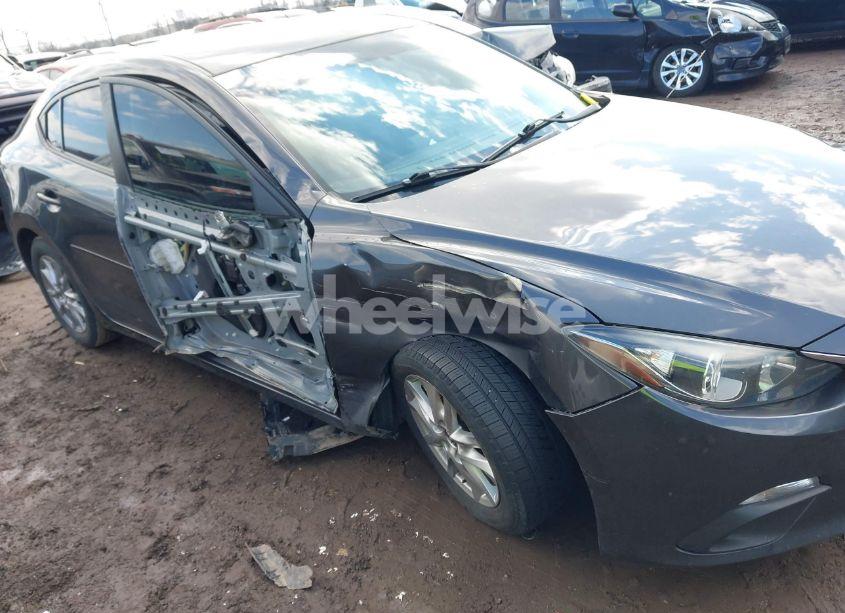 Photo 6 of 2014 Mazda Mazda3 (VIN JM1BM1U73E1149207)