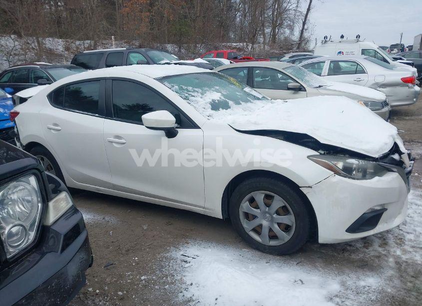 Photo 13 of 2014 Mazda Mazda3 I SPORT (VIN JM1BM1U73E1176911)