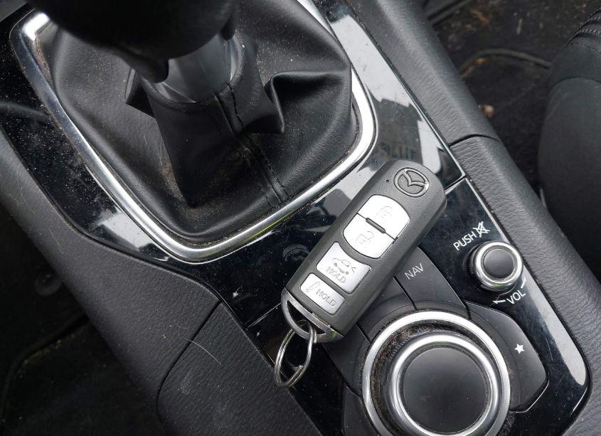 Photo 11 of 2016 Mazda Mazda3 I SPORT (VIN JM1BM1U73G1343660)