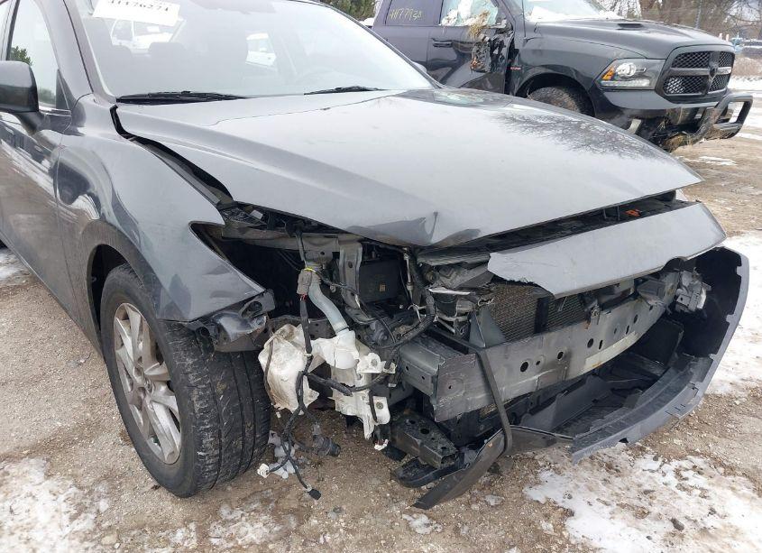 Photo 6 of 2016 Mazda Mazda3 I SPORT (VIN JM1BM1U73G1343660)