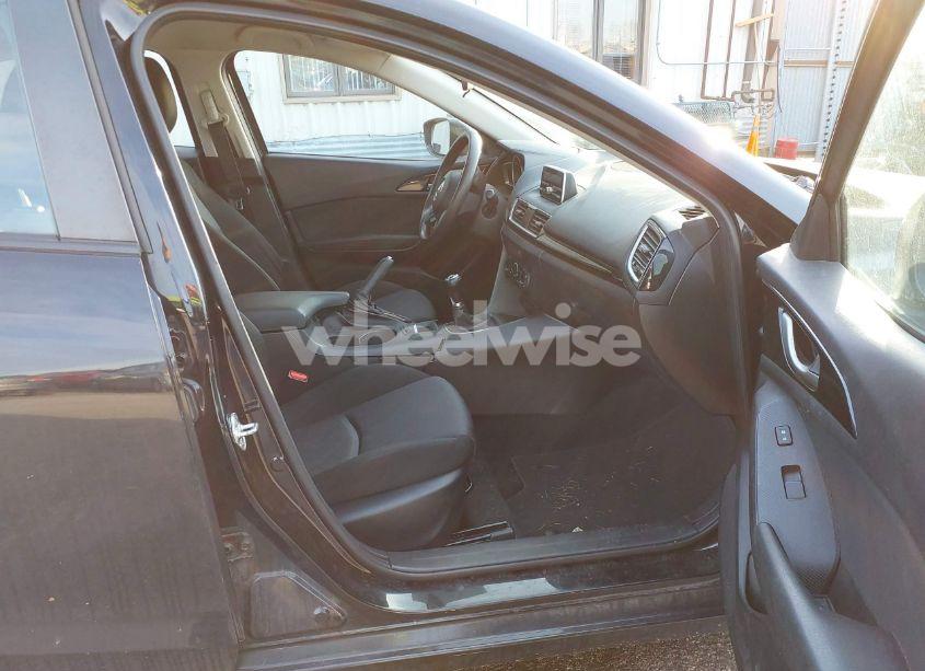 Photo 5 of 2014 Mazda Mazda3 I SPORT (VIN JM1BM1U74E1121142)