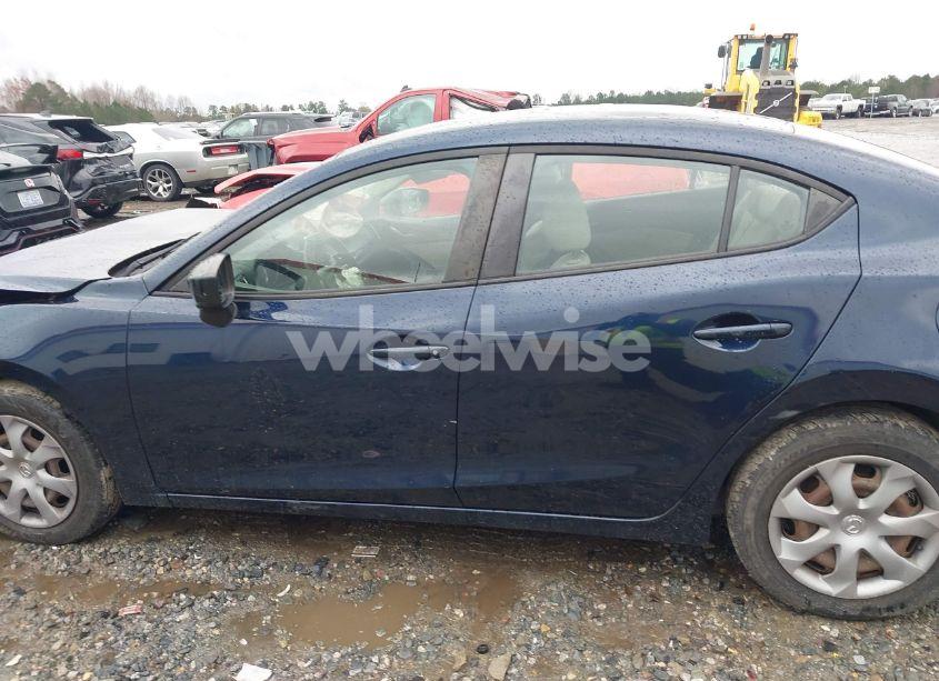 Photo 14 of 2014 Mazda Mazda3 I SPORT (VIN JM1BM1U74E1160152)