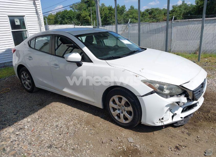 2014 Mazda Mazda3 I SPORT (VIN JM1BM1U75E1175758) main photo