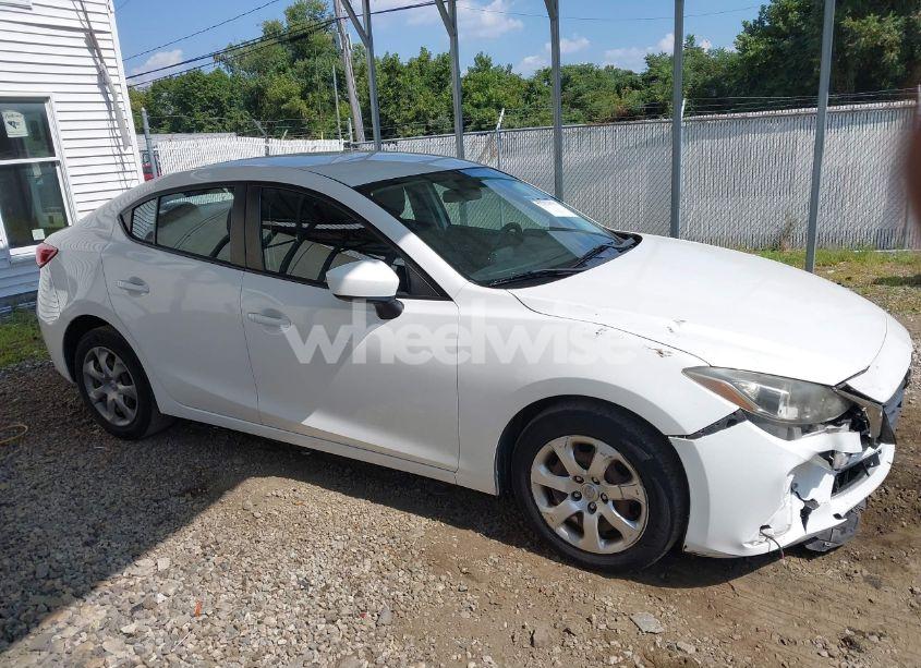 Photo 13 of 2014 Mazda Mazda3 I SPORT (VIN JM1BM1U75E1175758)