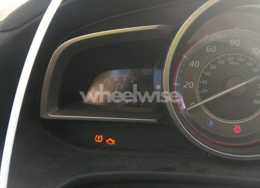 Photo 15 of 2014 Mazda Mazda3 I SPORT (VIN JM1BM1U77E1111284)