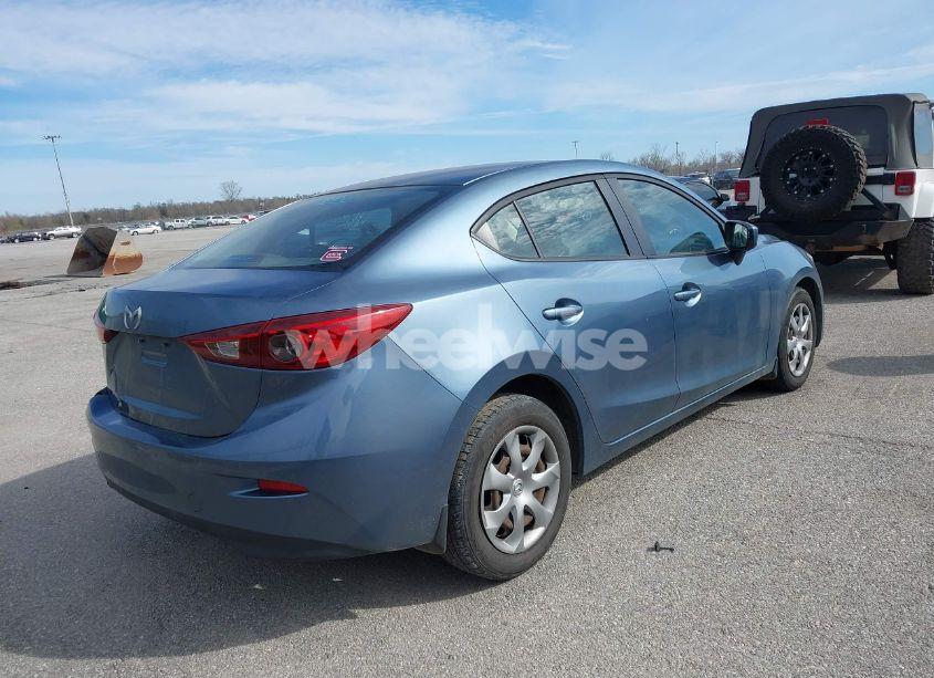 Photo 4 of 2014 Mazda Mazda3 I SPORT (VIN JM1BM1U77E1111284)