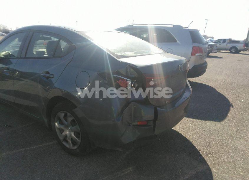 Photo 6 of 2014 Mazda Mazda3 I SPORT (VIN JM1BM1U77E1111284)