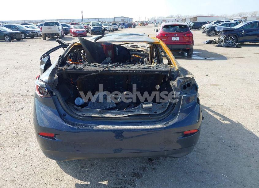 Photo 16 of 2014 Mazda Mazda3 (VIN JM1BM1U77E1129154)
