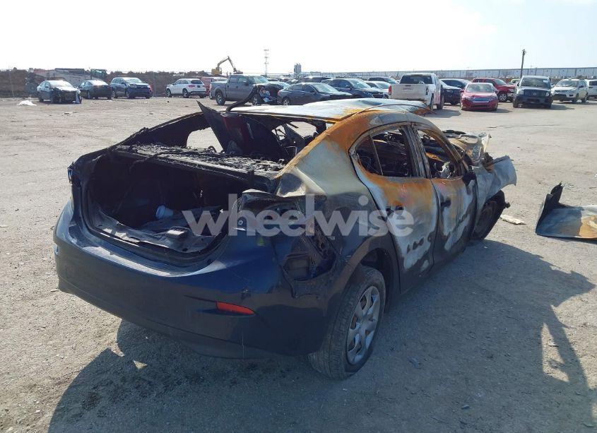 Photo 4 of 2014 Mazda Mazda3 (VIN JM1BM1U77E1129154)