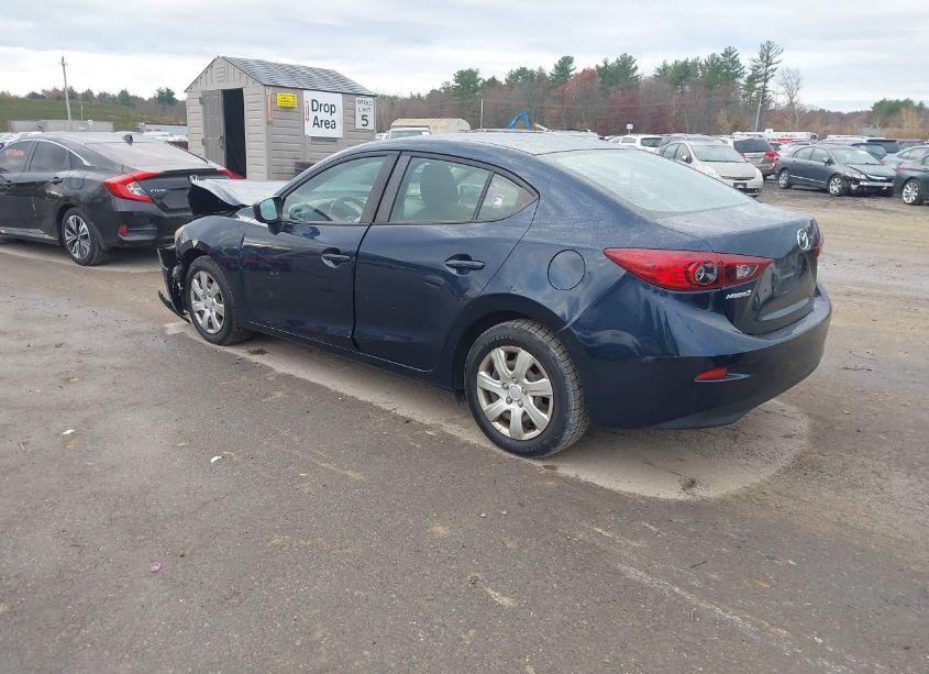 Photo 3 of 2014 Mazda Mazda3 I SPORT (VIN JM1BM1U77E1137125)