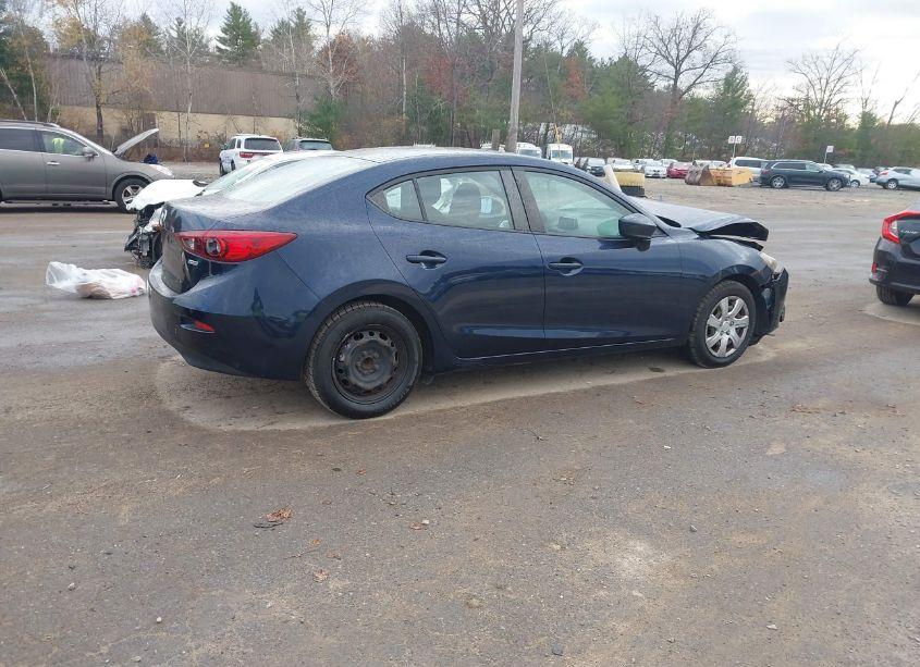 Photo 4 of 2014 Mazda Mazda3 I SPORT (VIN JM1BM1U77E1137125)