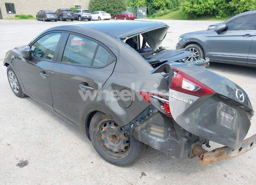 Photo 3 of 2014 Mazda Mazda3 I SPORT (VIN JM1BM1U77E1146794)
