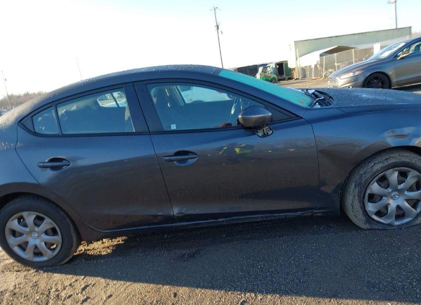 Photo 12 of 2014 Mazda Mazda3 I SPORT (VIN JM1BM1U77E1200921)