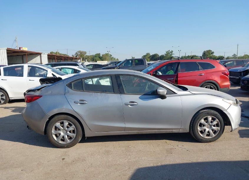 Photo 13 of 2015 Mazda Mazda3 I SPORT (VIN JM1BM1U77F1247495)