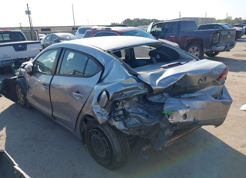 Photo 3 of 2015 Mazda Mazda3 I SPORT (VIN JM1BM1U77F1247495)