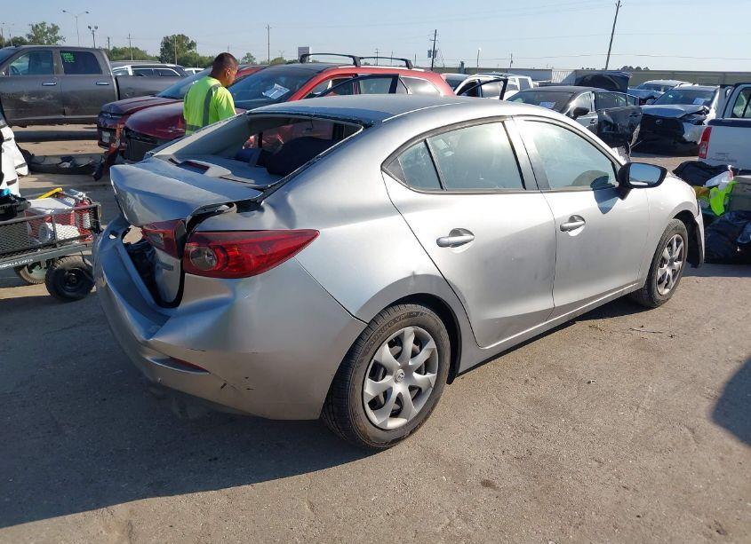 Photo 4 of 2015 Mazda Mazda3 I SPORT (VIN JM1BM1U77F1247495)