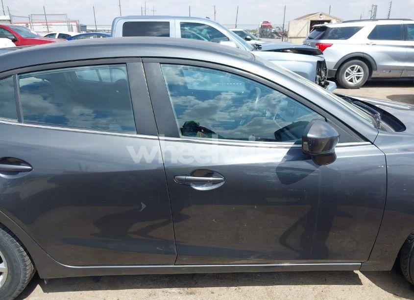 Photo 13 of 2016 Mazda Mazda3 I SPORT (VIN JM1BM1U78G1302747)