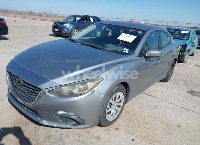 Photo 2 of 2014 Mazda Mazda3 I SPORT (VIN JM1BM1U79E1141385)