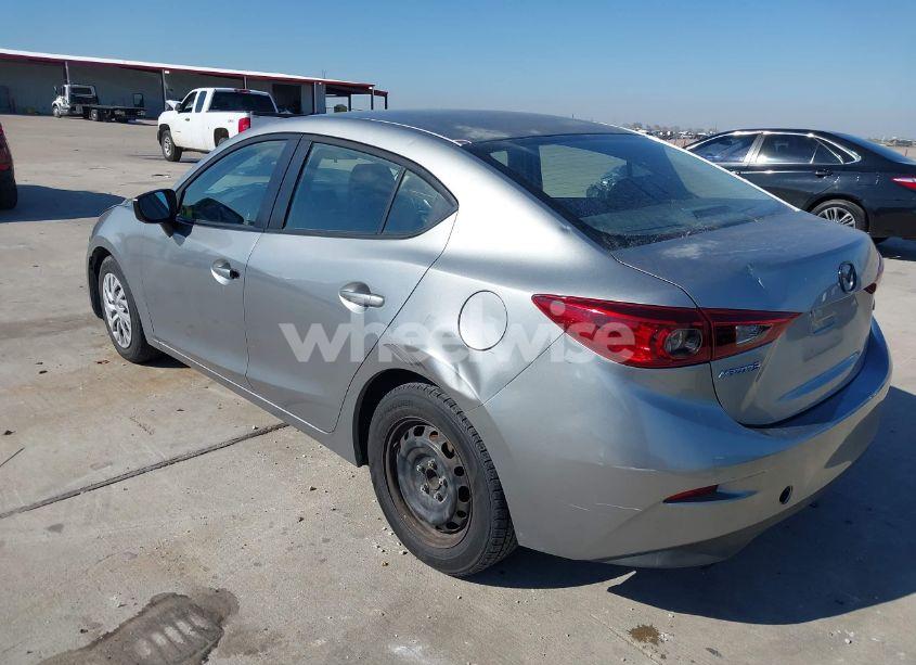 Photo 3 of 2014 Mazda Mazda3 I SPORT (VIN JM1BM1U79E1141385)