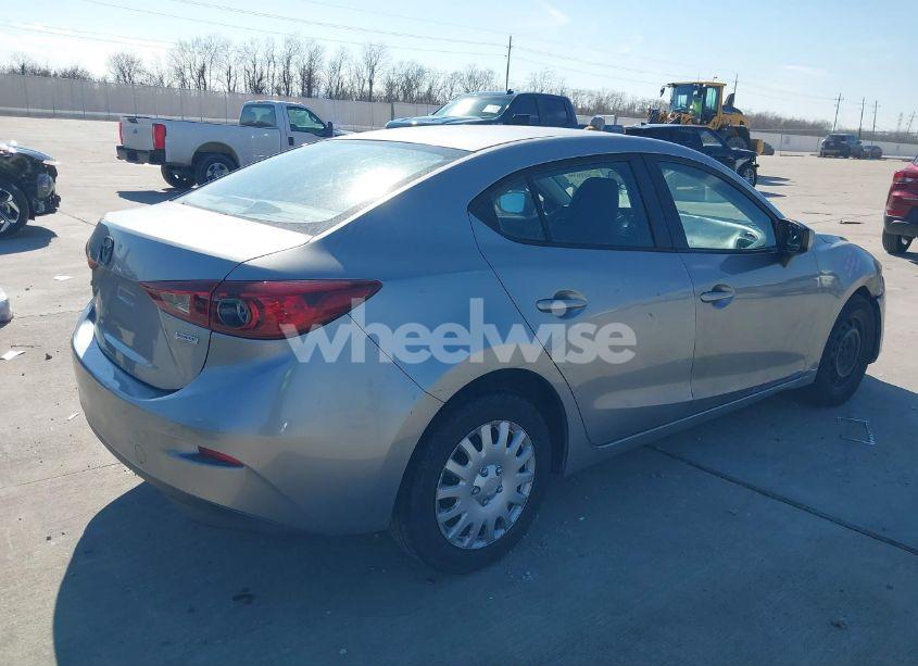 Photo 4 of 2014 Mazda Mazda3 I SPORT (VIN JM1BM1U79E1141385)
