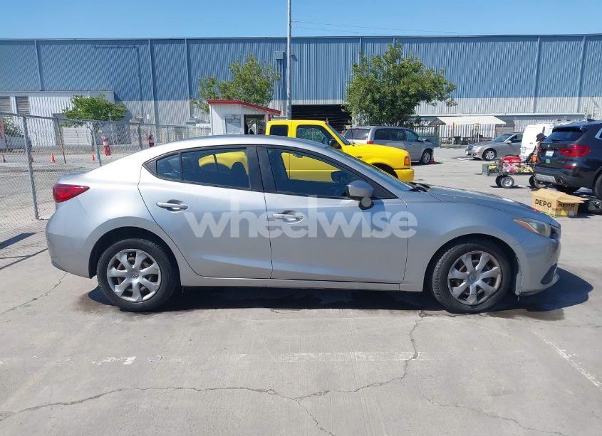Photo 13 of 2014 Mazda Mazda3 I SPORT (VIN JM1BM1U79E1176265)