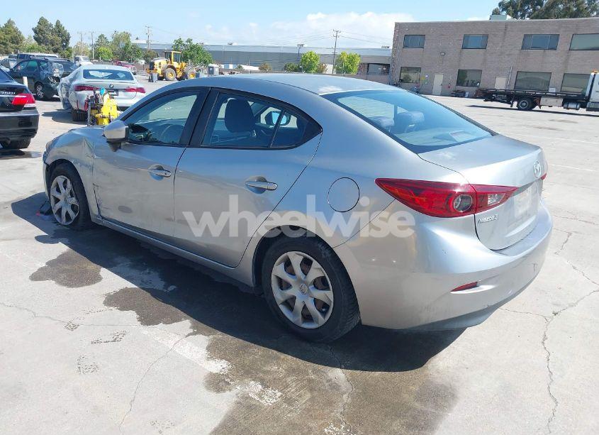 Photo 3 of 2014 Mazda Mazda3 I SPORT (VIN JM1BM1U79E1176265)