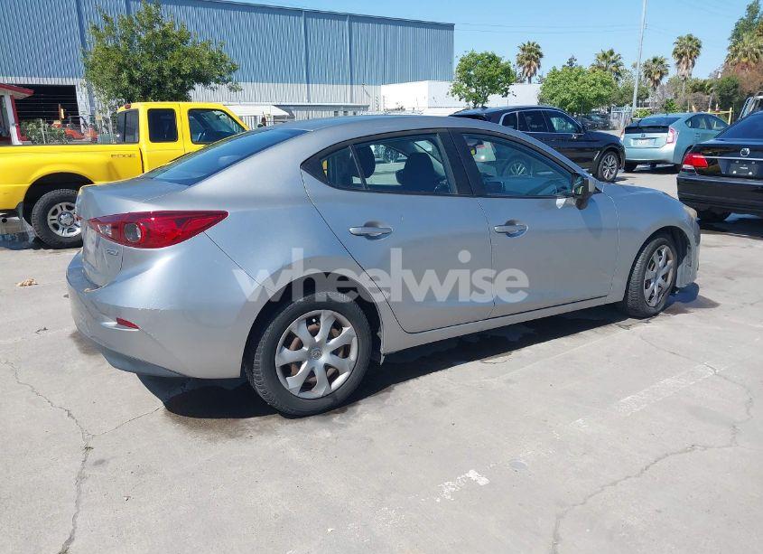 Photo 4 of 2014 Mazda Mazda3 I SPORT (VIN JM1BM1U79E1176265)