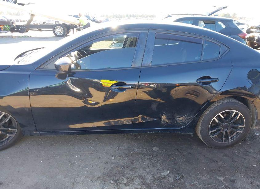 Photo 15 of 2015 Mazda Mazda3 I SPORT (VIN JM1BM1U79F1258322)