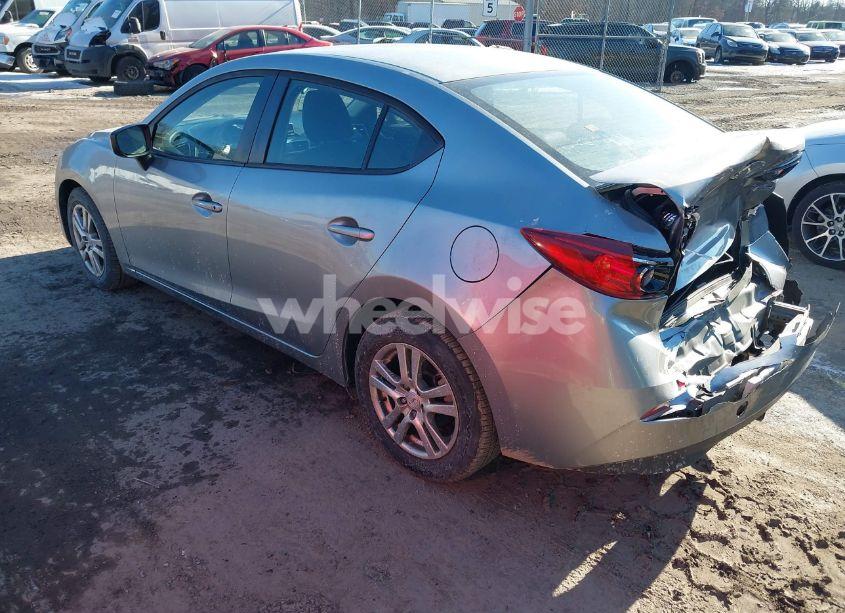 Photo 3 of 2014 Mazda Mazda3 I SPORT (VIN JM1BM1U7XE1123980)