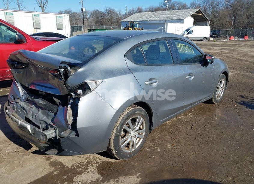 Photo 4 of 2014 Mazda Mazda3 I SPORT (VIN JM1BM1U7XE1123980)