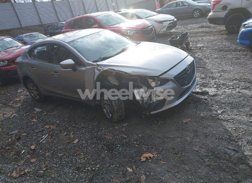 2014 Mazda Mazda3 I SPORT (VIN JM1BM1U7XE1144733) main photo