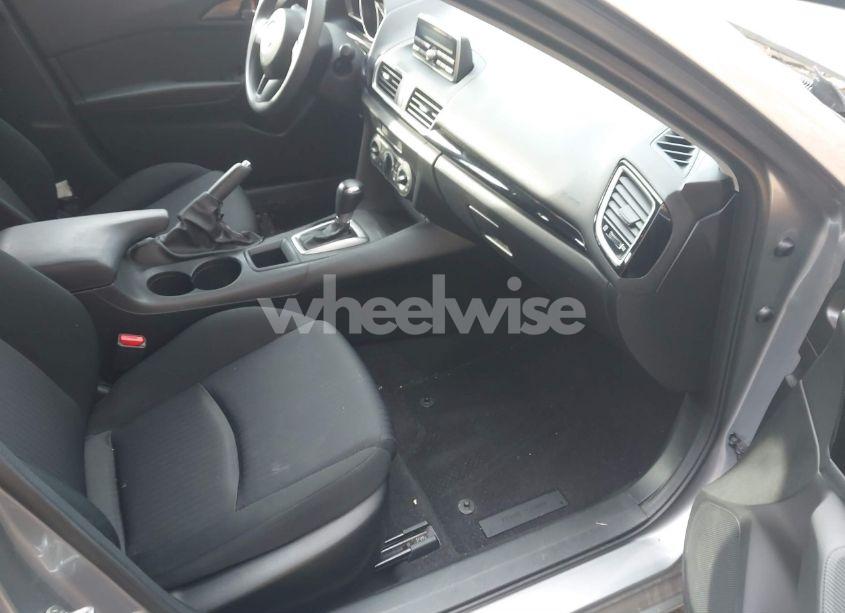 Photo 5 of 2014 Mazda Mazda3 I SPORT (VIN JM1BM1U7XE1144733)