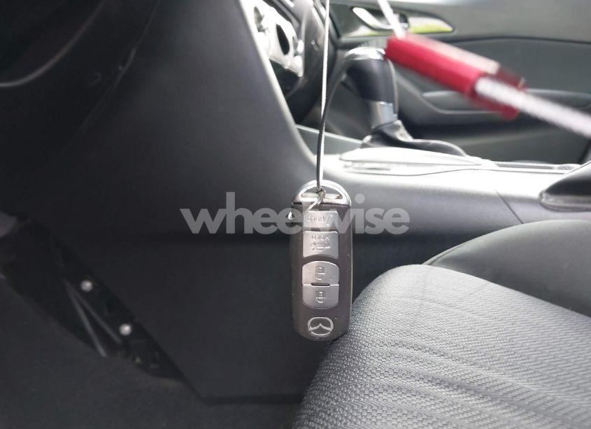 Photo 11 of 2014 Mazda Mazda3 I SPORT (VIN JM1BM1U7XE1169521)