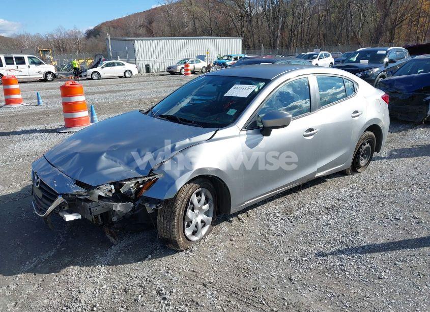 Photo 2 of 2014 Mazda Mazda3 I SPORT (VIN JM1BM1U7XE1169521)