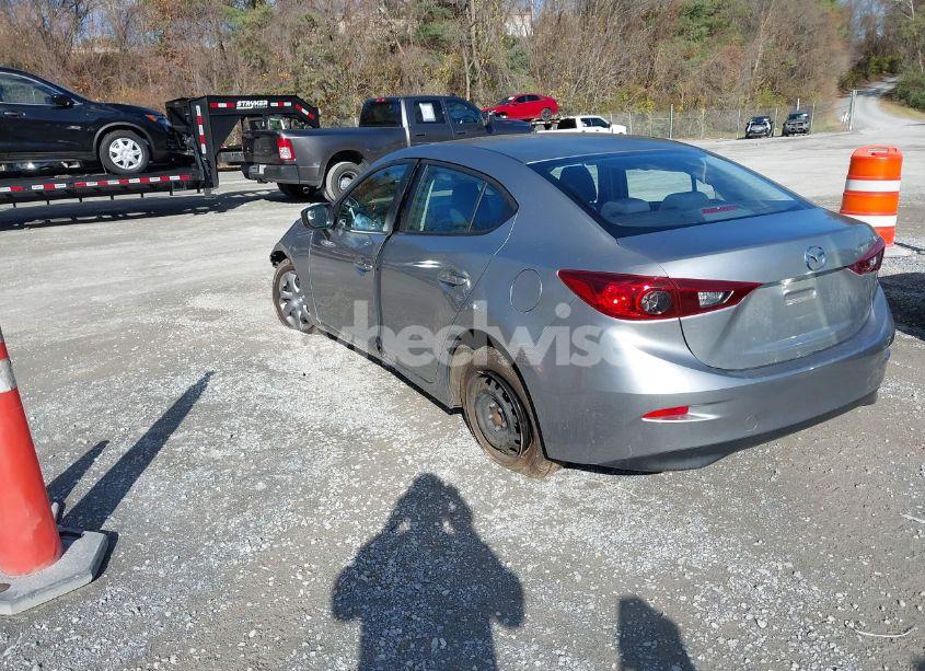 Photo 3 of 2014 Mazda Mazda3 I SPORT (VIN JM1BM1U7XE1169521)