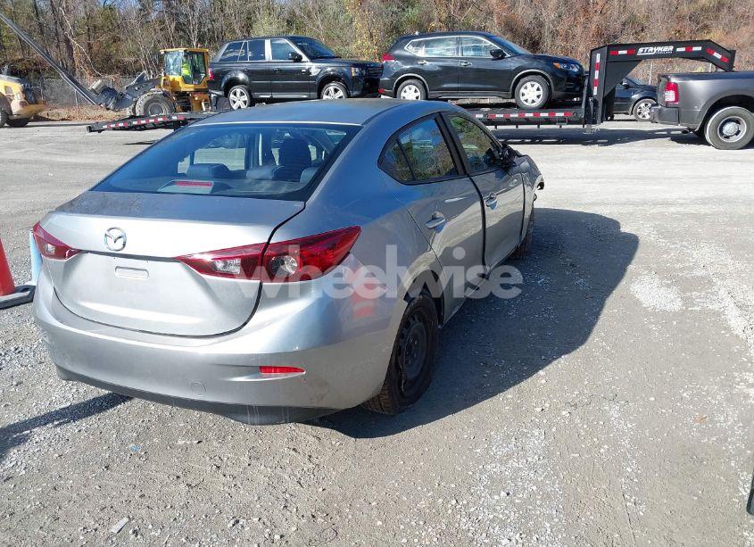 Photo 4 of 2014 Mazda Mazda3 I SPORT (VIN JM1BM1U7XE1169521)