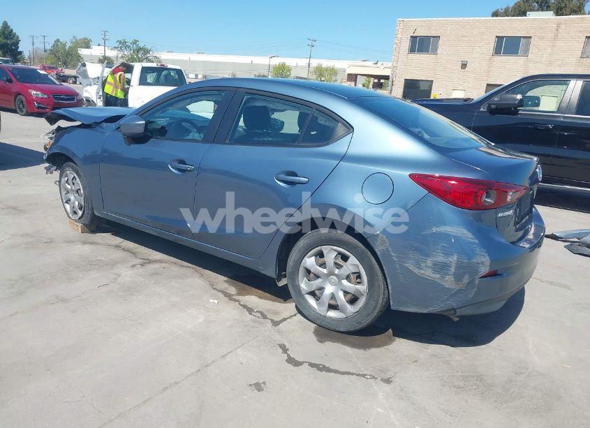Photo 3 of 2014 Mazda Mazda3 I SPORT (VIN JM1BM1U7XE1192670)