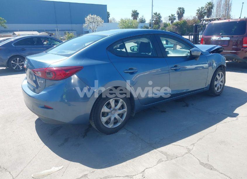 Photo 4 of 2014 Mazda Mazda3 I SPORT (VIN JM1BM1U7XE1192670)