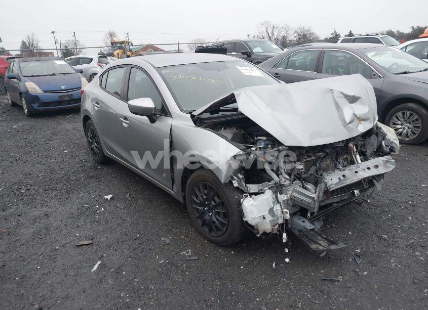 2014 Mazda Mazda3 I SPORT (VIN JM1BM1U7XE1196542) main photo