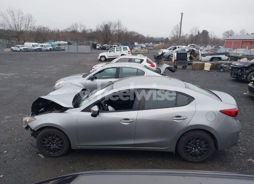 Photo 14 of 2014 Mazda Mazda3 I SPORT (VIN JM1BM1U7XE1196542)
