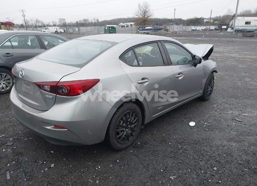 Photo 4 of 2014 Mazda Mazda3 I SPORT (VIN JM1BM1U7XE1196542)
