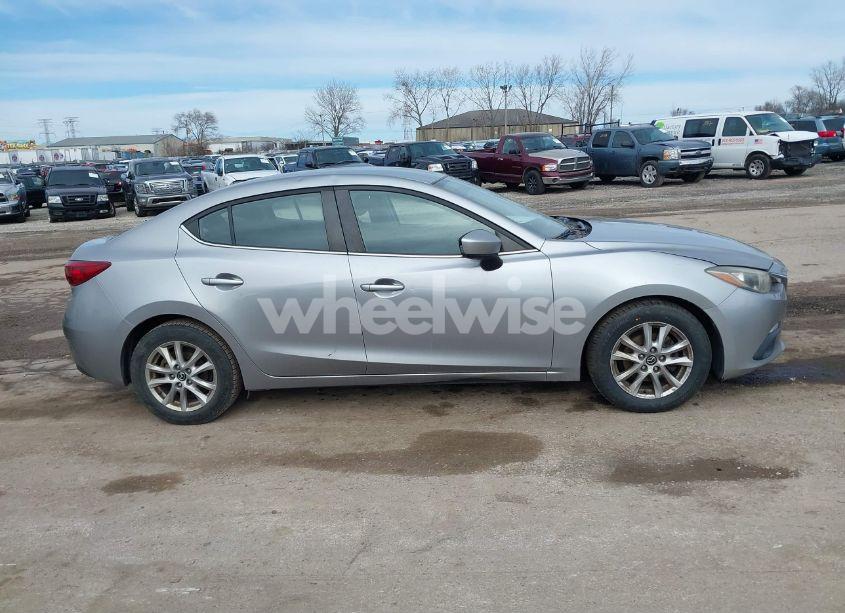 Photo 13 of 2016 Mazda Mazda3 I SPORT (VIN JM1BM1U7XG1333871)