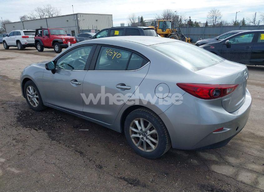 Photo 3 of 2016 Mazda Mazda3 I SPORT (VIN JM1BM1U7XG1333871)