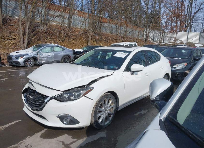 Photo 2 of 2015 Mazda Mazda3 S TOURING (VIN JM1BM1V3XF1220786)