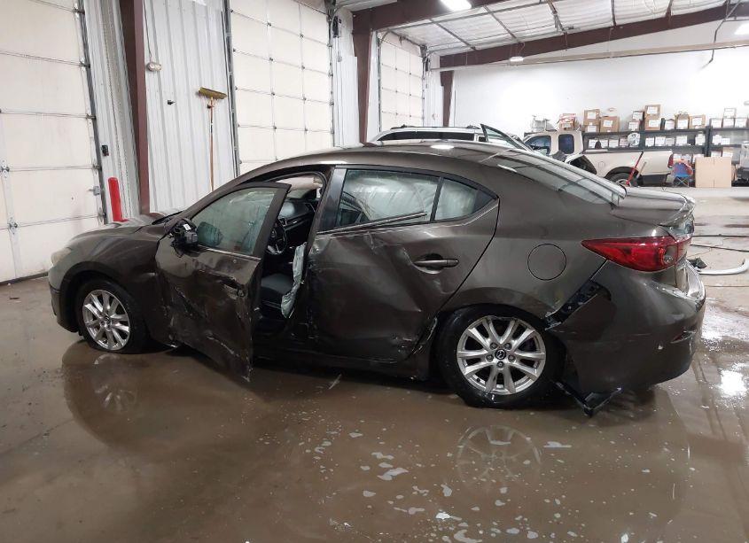 Photo 14 of 2014 Mazda Mazda3 I TOURING (VIN JM1BM1V70E1149387)