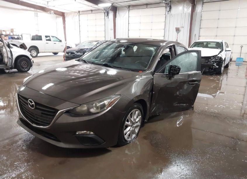 Photo 2 of 2014 Mazda Mazda3 I TOURING (VIN JM1BM1V70E1149387)